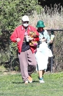 063.jpg
