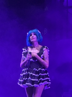 © x.com/outerspacebecca
