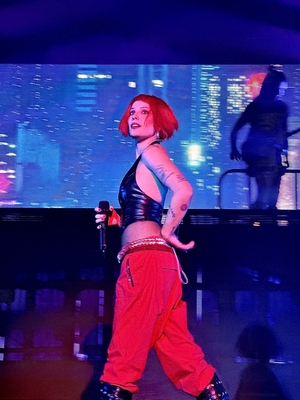 © x.com/halseybabygirl
