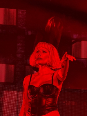 © x.com/manicbadlands17
