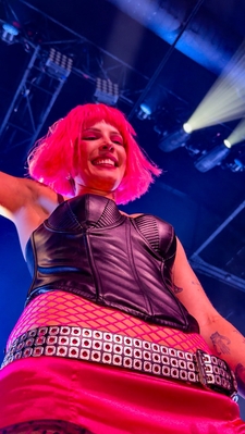 © x.com/manicbadlands17
