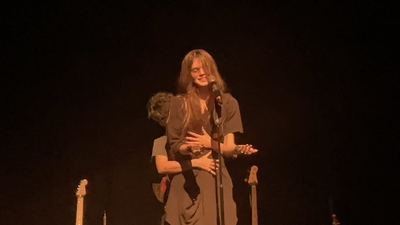 © x.com/QueenTatooine
