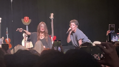 © x.com/QueenTatooine
