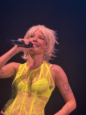 © x.com/demidevelle
