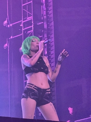 © x.com/13HURRlCANES
