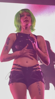 © x.com/3HURRlCANES
