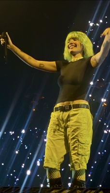 © x.com/maniclonelymuse
