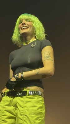 © x.com/13HURRlCANES
