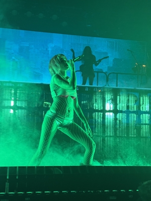 © x.com/LANA_dangerzone
