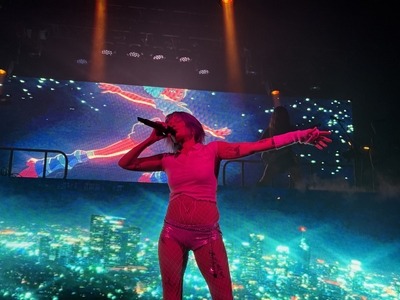 © x.com/LANA_dangerzone
