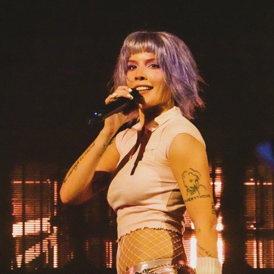 © instagram.com/massbroadcast
