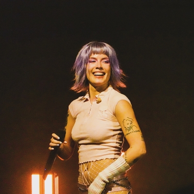 © instagram.com/massbroadcast
