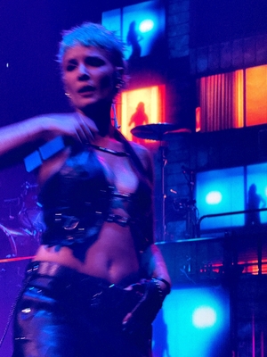 © x.com/after1aughter
