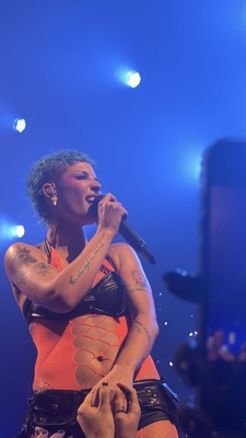 © x.com/lastkissperry
