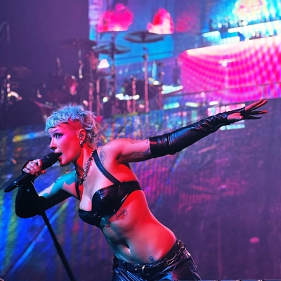 © x.com/after1aughter
