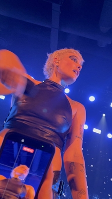 © x.com/HeyOrHiEllie
