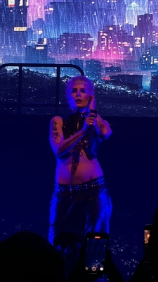 © x.com/nicebitchdarlin
