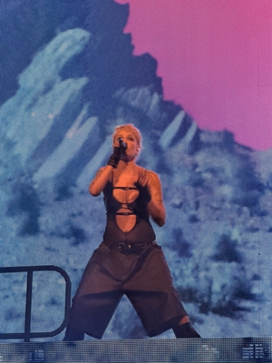 © x.com/clementineshayy
