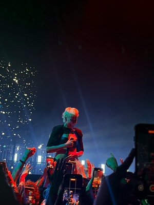 © x.com/liarandlush
