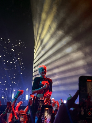 © x.com/liarandlush
