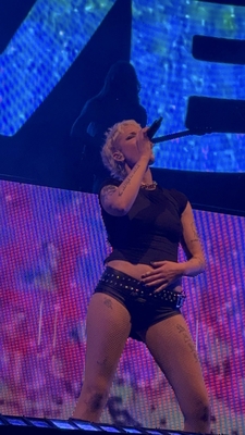 © x.com/pettypetal98
